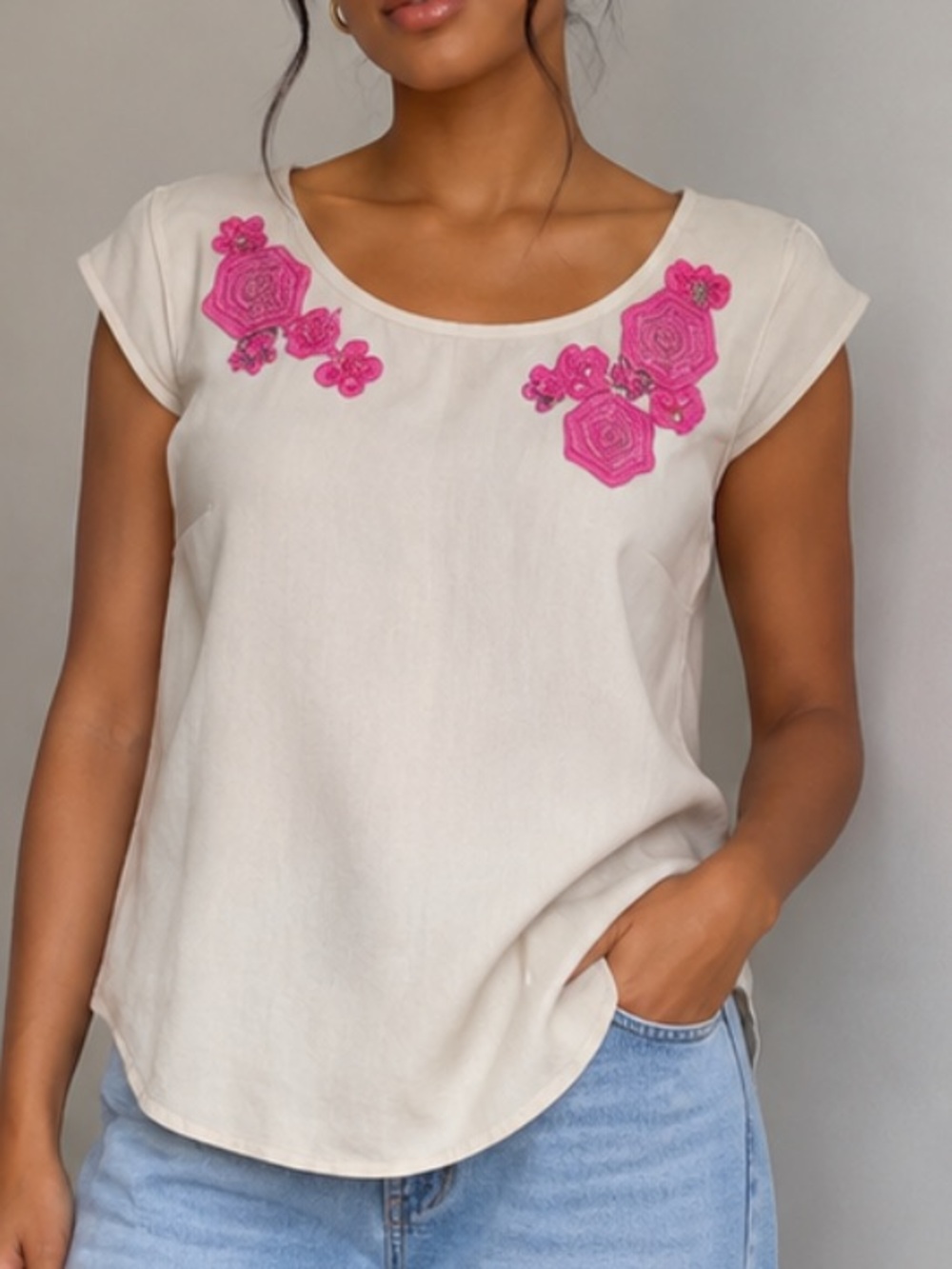 New York & Company Cream Cap-Sleeve Embroidered Scoop Neck Top
